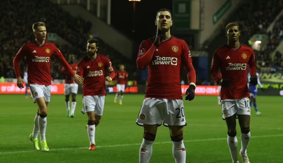 Diogo Dalot sent Man Utd on their way to the FA Cup fourth round