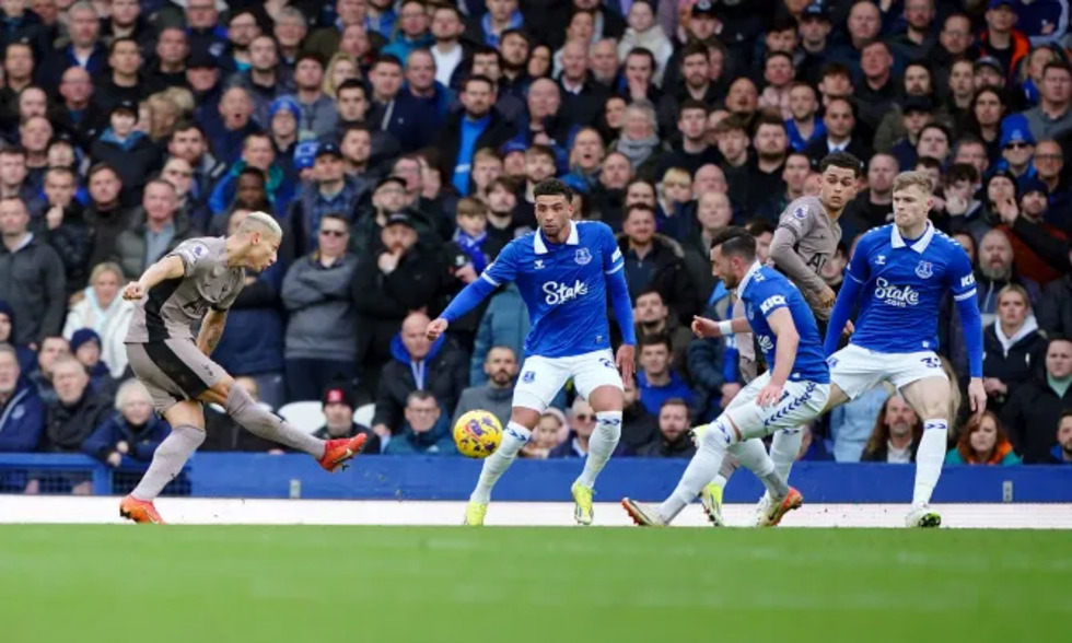 Richarlison scored two superb goals against his former club